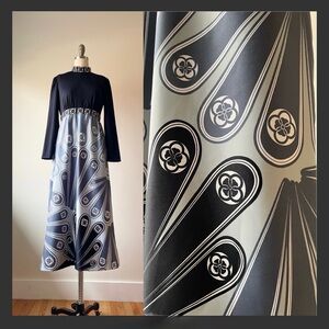 Vintage 60s / 70s mod high neck abstract print maxi dress. Side slit. Groovy.